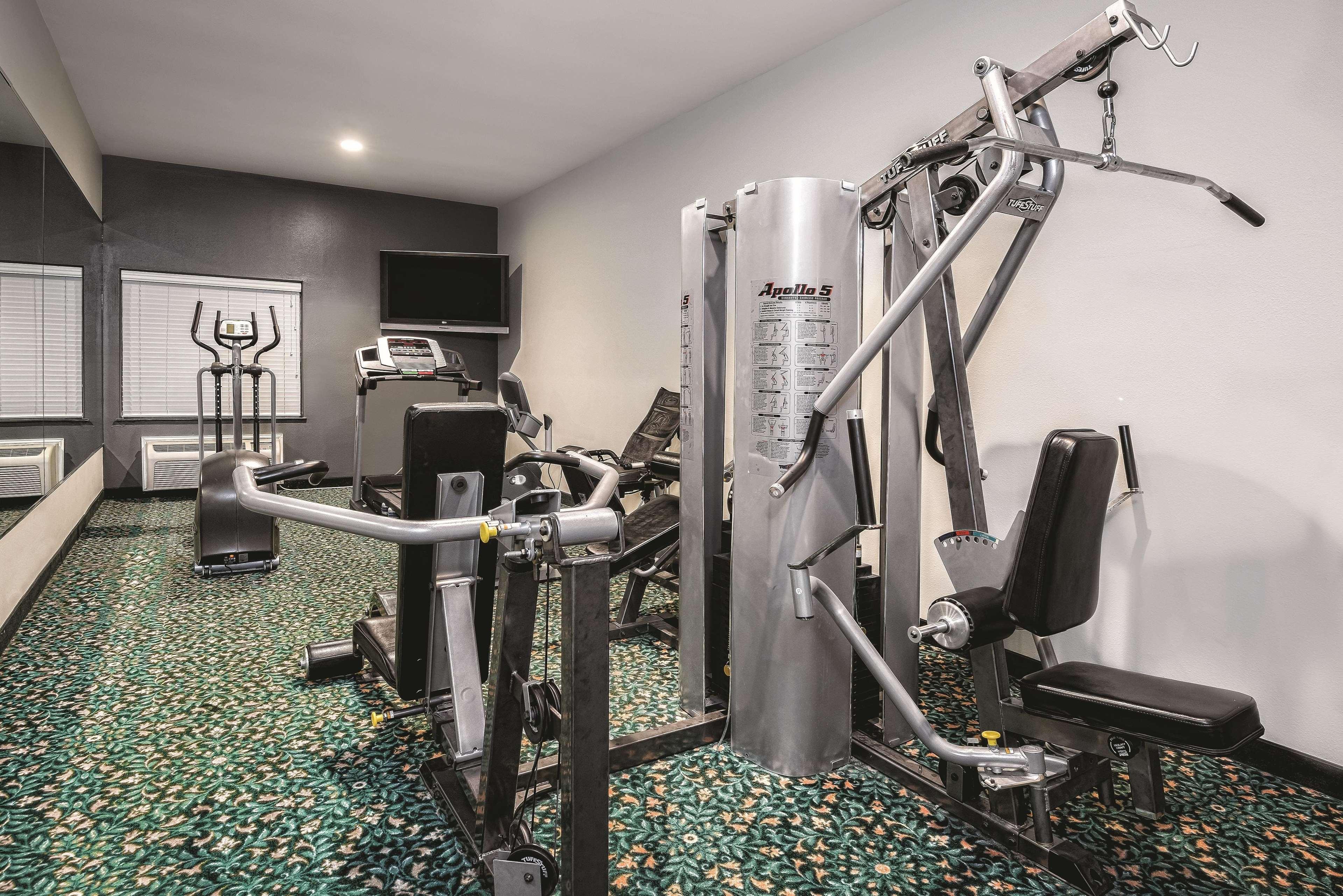 La Quinta Inn & Suites By Wyndham Mercedes Outlet Mall Екстер'єр фото