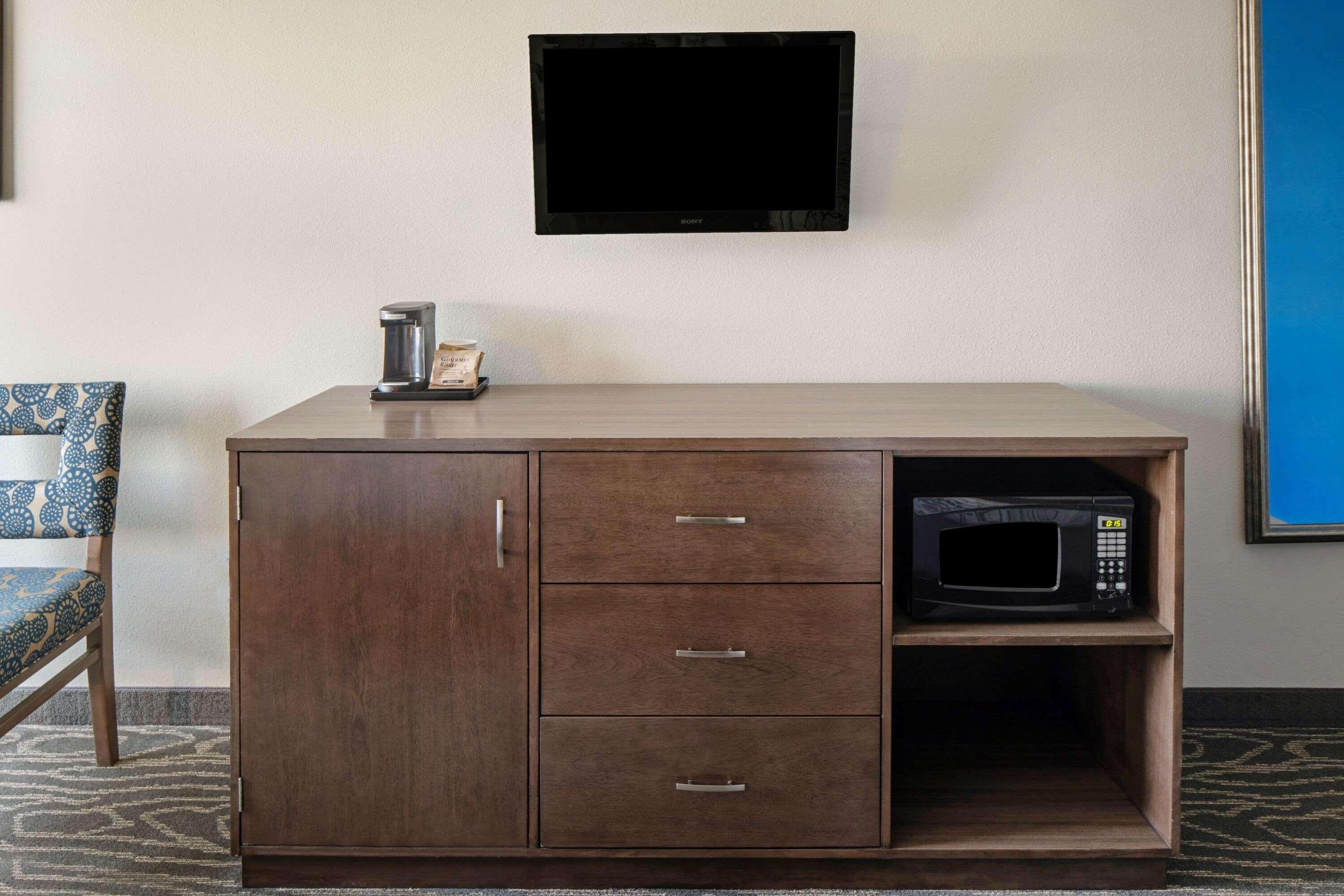 La Quinta Inn & Suites By Wyndham Mercedes Outlet Mall Екстер'єр фото